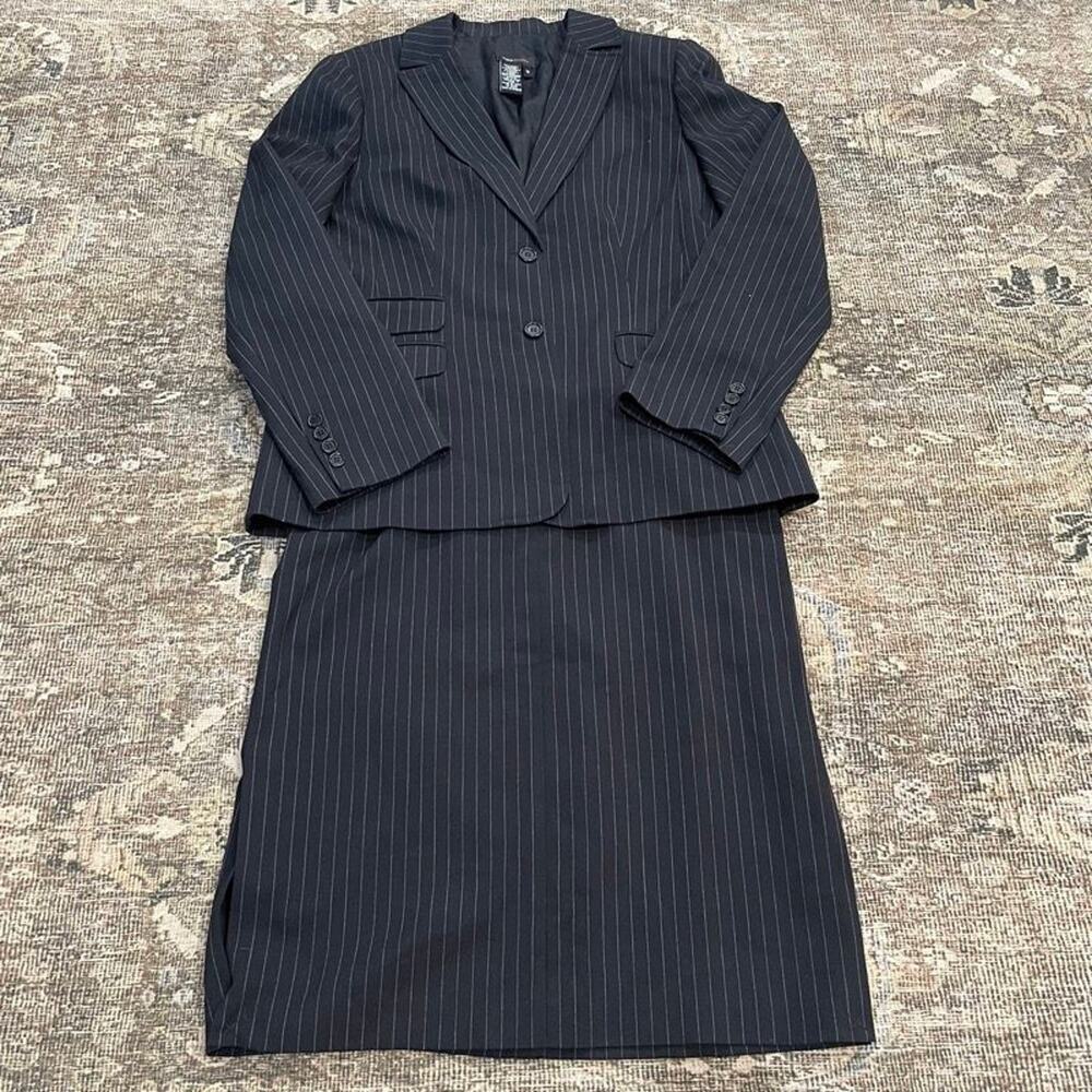 BCBG Max Azria Pinstripe Skirt Suit Set Blazer 10 Skirt 8 Black Career Pencil